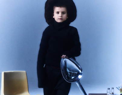 60-летняя Екатерина Андреева показала, как пьёт кровь моллюсков ради молодости
