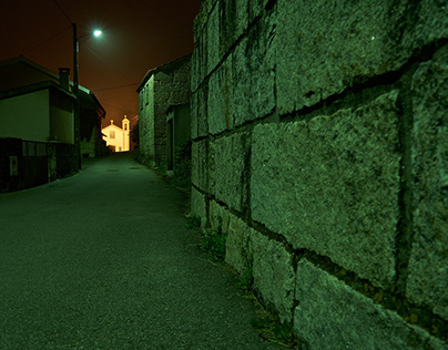 Группа подростков с ножами и электрошокерами напала на сверстников в Подмосковье